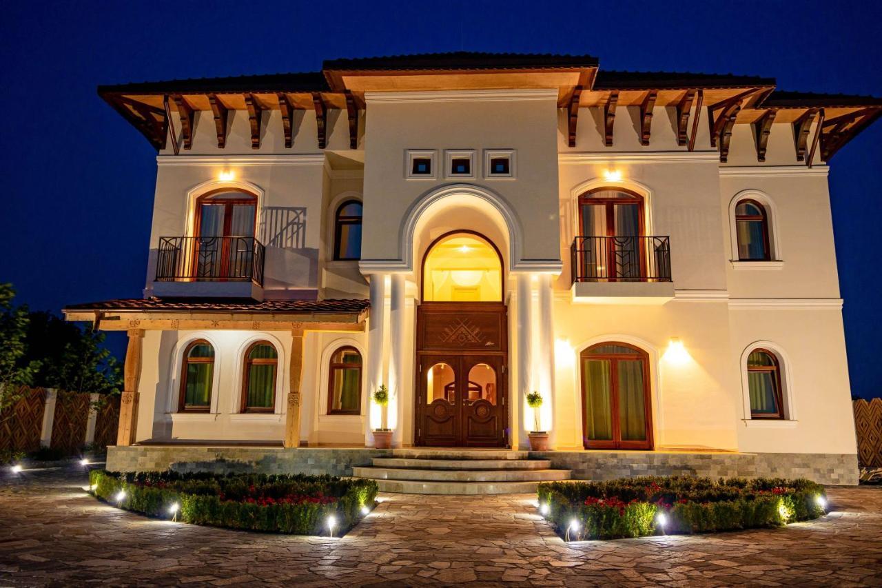 Conacul Olarilor Baia de Fier Exterior foto
